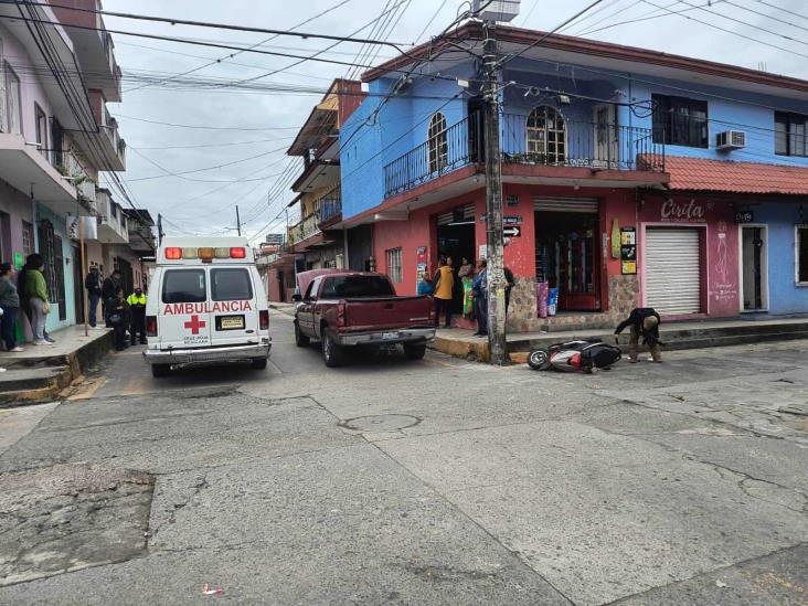 Accidente vehicular en el centro de Misantla deja a una joven lesionada