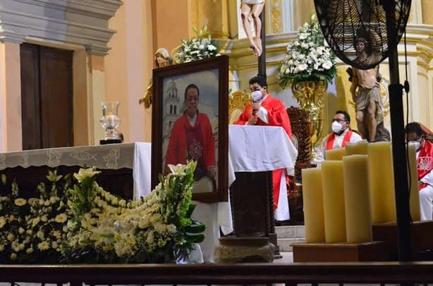 A cuatro años de su fallecimiento diócesis de Veracruz recuerda al padre Víctor Díaz Mendoza | VIDEO