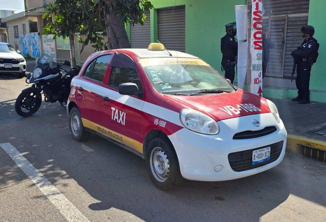 Hallan taxi robado con violencia en colonia Centro de Veracruz