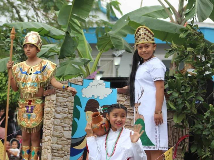 Todo listo para el desfile temático en el aniversario de la fundación de Misantla