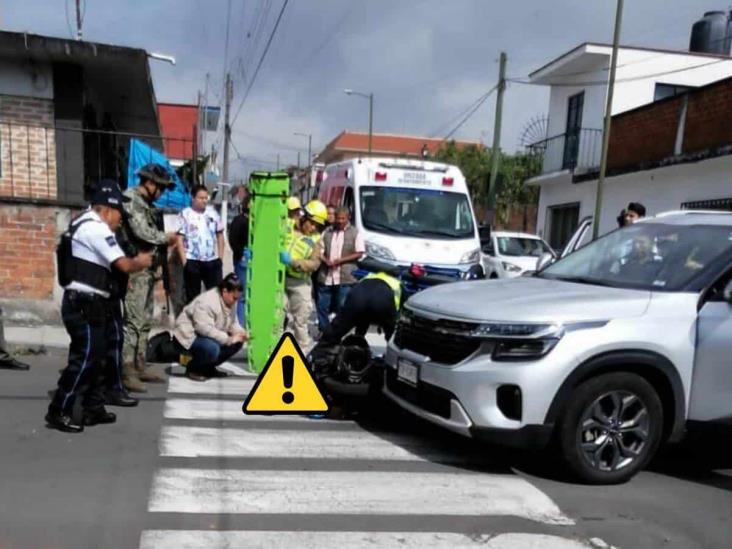 Motociclista choca contra camioneta en crucero 1x1 de Orizaba