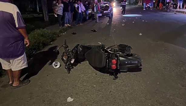 Fuerte accidente en Misantla entre taxi y motocicleta deja un lesionado