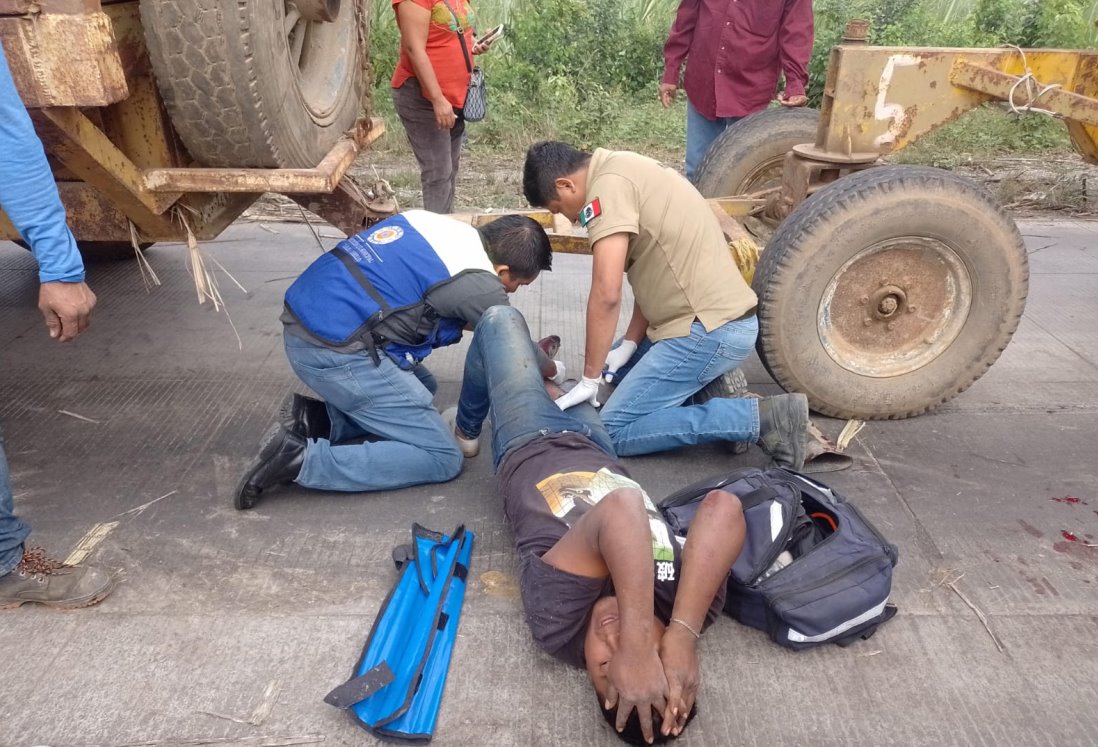 Ayudante de tractorista es lesionado mientras revisaba vehículo de caña en Carlos A. Carrillo