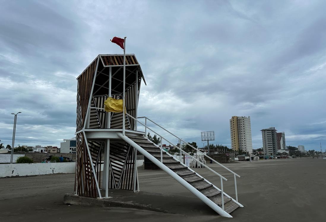 Colocan banderas rojas en playas de Veracruz y Boca del Río por evento de norte