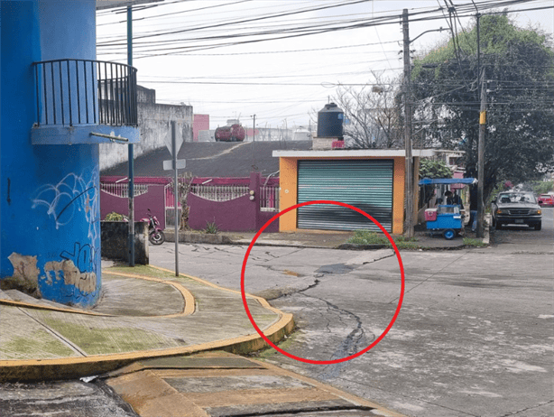 Reportan tope poncha llantas en colonia Progreso en Xalapa; riesgo para automovilistas  