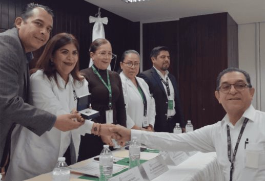 IMSS Veracruz reconoce a 166 trabajadores por antigüedad laboral