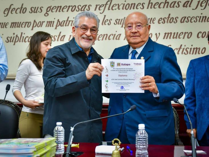 Conmemora Ayuntamiento de Xalapa aniversario de la Escuela Superior de Oratoria