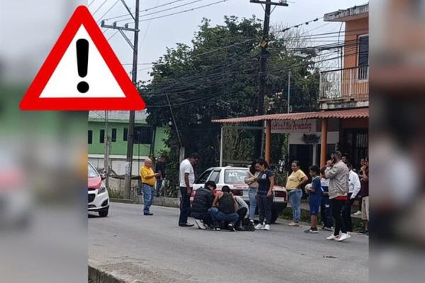 Accidente en Coatepec deja a motociclista herida tras choque con taxi