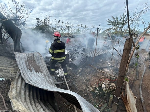 Quema de basura se sale de control y arrasa con una casa en Lomas de Río Medio III