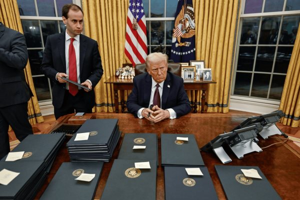 Estos son los principales decretos firmados por Donald Trump tras su regreso a la presidencia