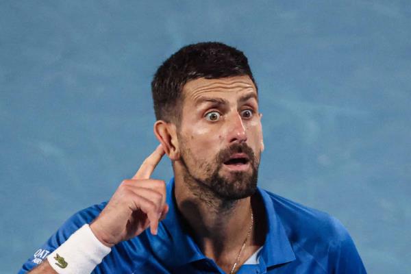 Avanza Novak Djokovic a Semifinales