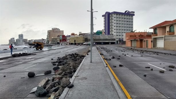 Norte en Veracruz: ¿Cómo se evitó que salieran las piedras del mar al boulevard?