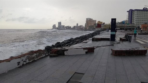 Norte en Veracruz: ¿Cómo se evitó que salieran las piedras del mar al boulevard?