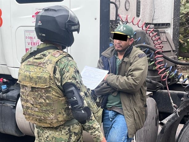 Tráiler arrastra patrulla de Tránsito en calles de Veracruz | VIDEO