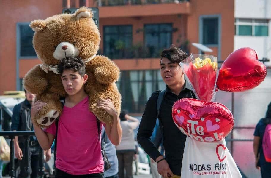 ¿Cuánto suelen gastar los hombres en regalos y detalles el 14 de febrero?