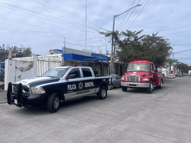 Vecinos del Centro de Veracruz piden apoyo tras incendio por chatarreo irresponsable