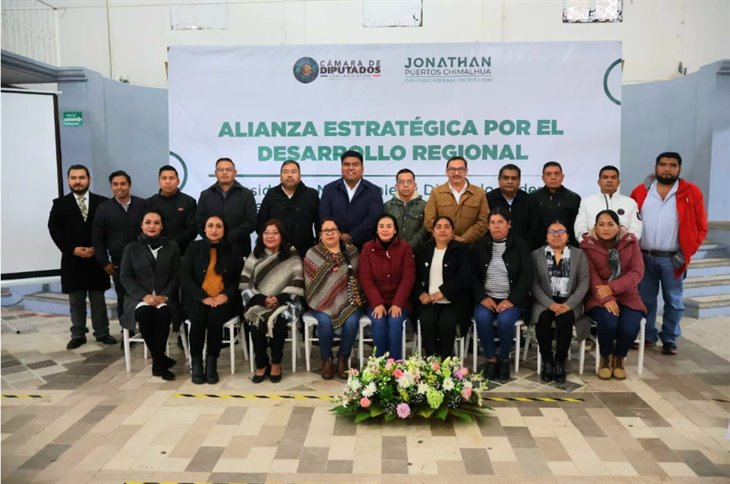 Alcaldes plantean los principales retos locales en foro regional en Zongolica