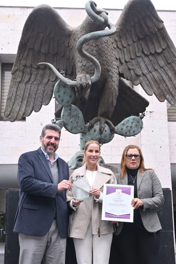 Recibe la alcaldesa Paty Lobeira el Distintivo "Ayuntamiento Transparente 2024"