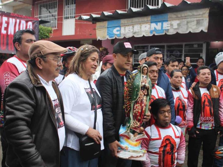 Entre oraciones y abrazos, marino veracruzano vuelve a casa tras calvario en Yemen