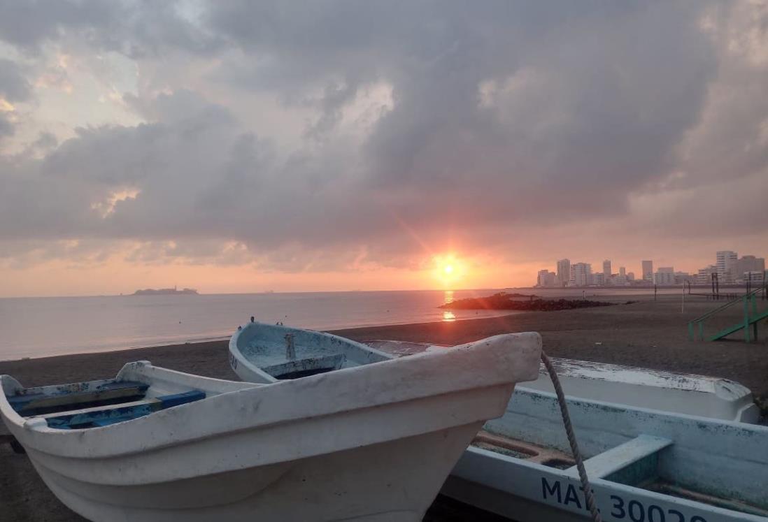 Crisis de pescadores en Veracruz; frentes fríos no los han dejado salir a trabajar