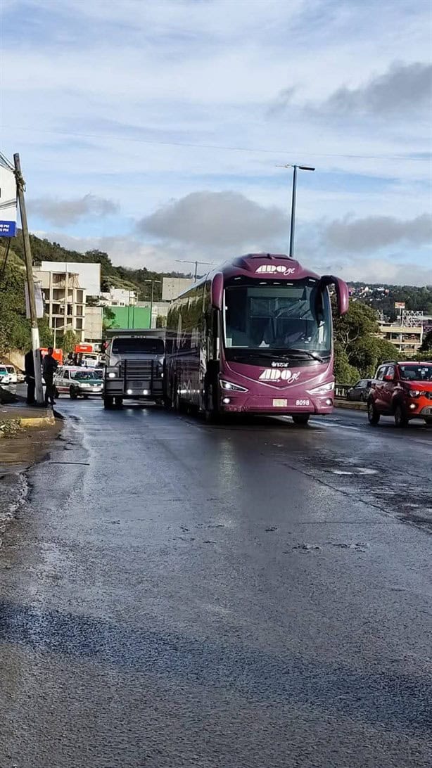 Choque menor desata el caos vial en Xalapa