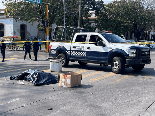 Muere hombre atropellado por camión urbano en el centro de Veracruz