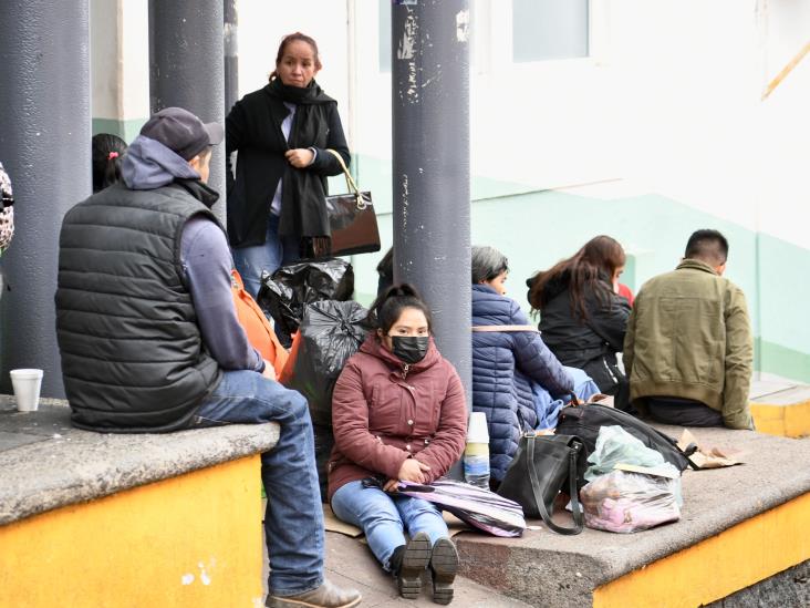 Por bajas temperaturas, refugian a 50 personas en albergues de Xalapa