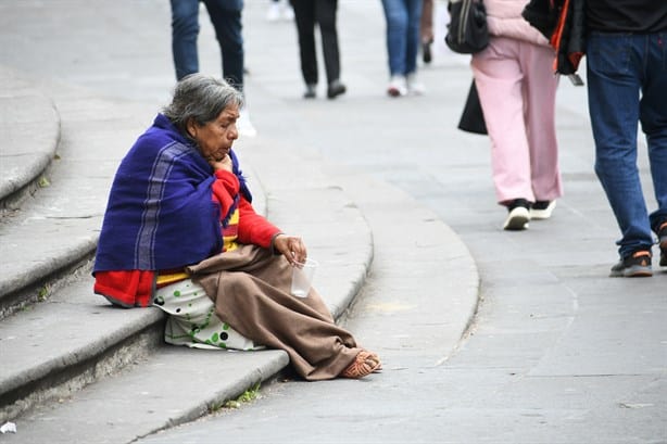 Por bajas temperaturas, refugian a 50 personas en albergues de Xalapa