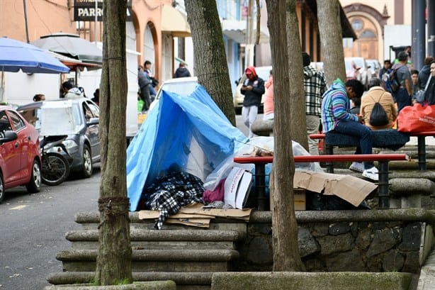 Por bajas temperaturas, refugian a 50 personas en albergues de Xalapa