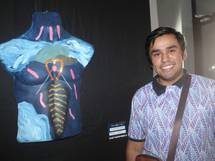 Realizan exposición de intervención artística de torsos, en honor a San Sebastián