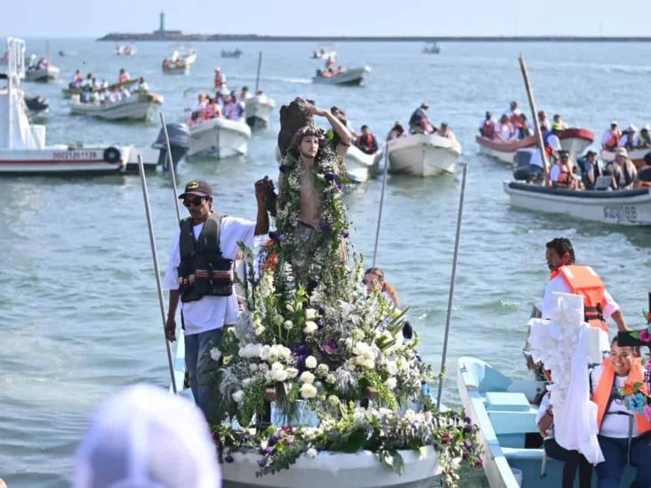 Locales y turistas deleitan a su paladar con En medio de un ambiente familiar gozaron de la gastronomía proveniente del mar y música en vivo