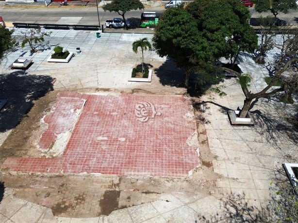 Así luce el parque Independencia tras demolición del kiosco en Coatzacoalcos | FOTOS