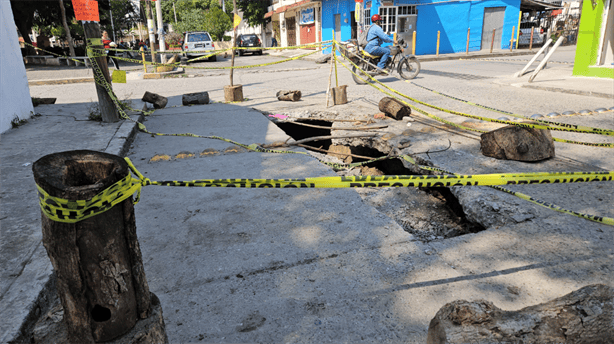 Reportan socavón en colonia de Poza Rica: ¿y autoridades?