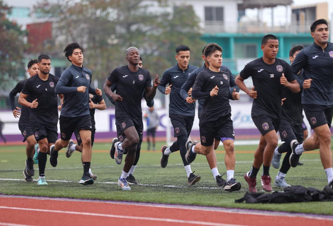 Alista Racing de Veracruz armas para el clásico