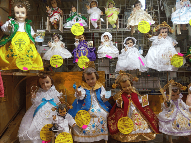 En este tradicional sitio de Xalapa, se dedican a vestir, vender y restaurar niños Dios (+ VIDEO)