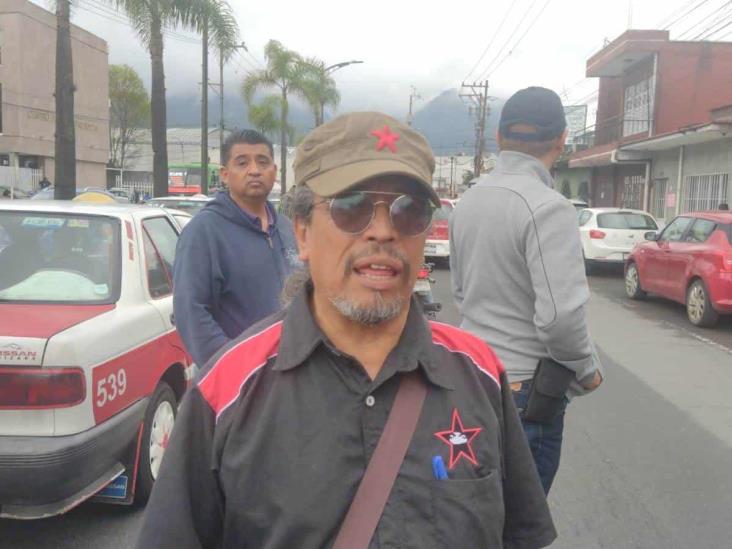 Taxistas en Orizaba exigen diálogo con Transporte Público ante crisis en el sector