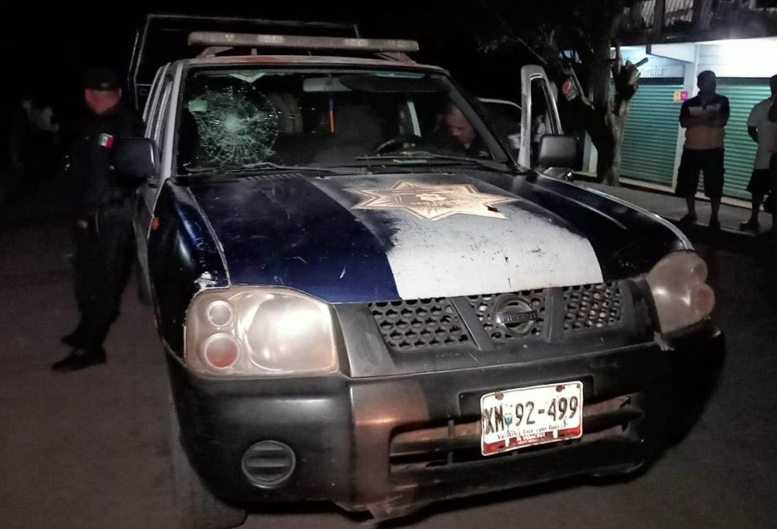 Patrulla de San Andrés Tuxtla atropella a menor de edad y pobladores retienen a los policías