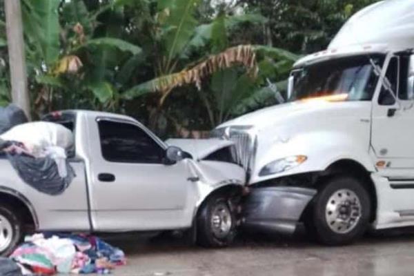 Impactante choque en la carretera Las Trancas-Coatepec deja dos heridos