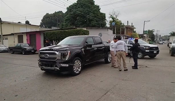 Choque deja solo daños materiales en Martínez de la Torre