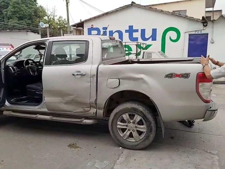 Choque deja solo daños materiales en Martínez de la Torre