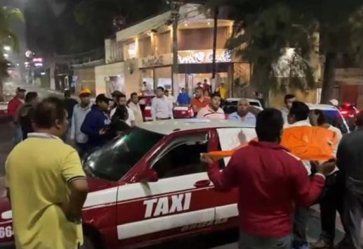 En Córdoba, taxistas protestan ante la Fiscalía; exigen liberación de compañero