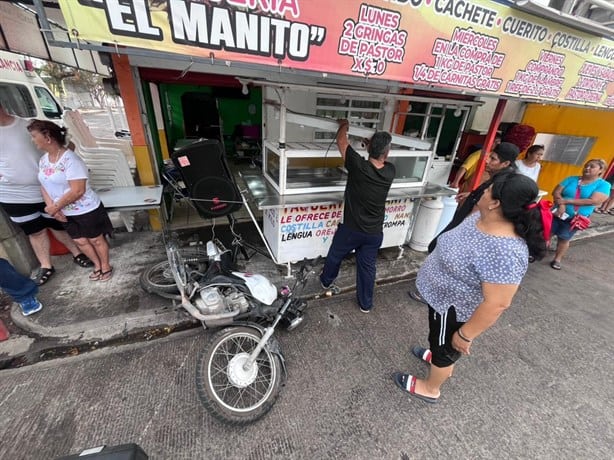 Arrollan a joven motociclista en la colonia Manantial, en Boca del Río | VIDEO