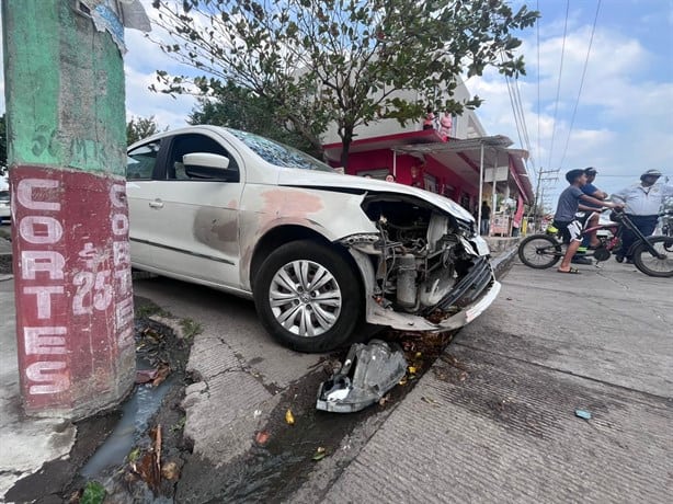 Arrollan a joven motociclista en la colonia Manantial, en Boca del Río | VIDEO