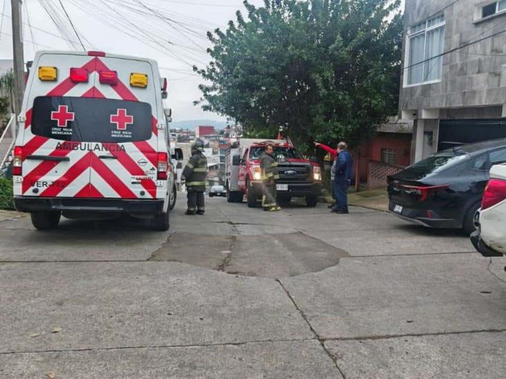 Flamazo en vivienda moviliza a cuerpos de emergencia en la colonia de Xalapa