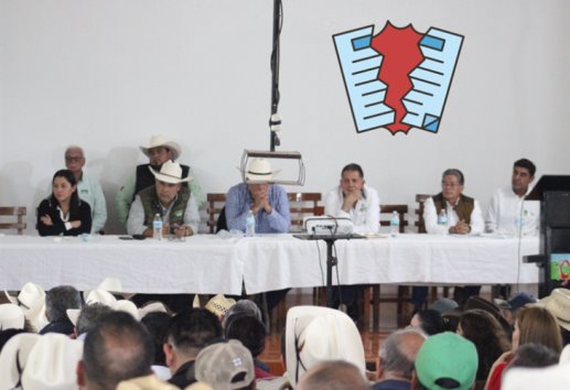 Renuncia sorpresiva en la Asociación Ganadera de Misantla; asume nuevo presidente interino