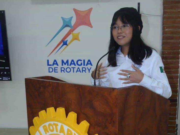 Club Rotario Veracruz entregó distinción a estudiantes del CETMAR 7
