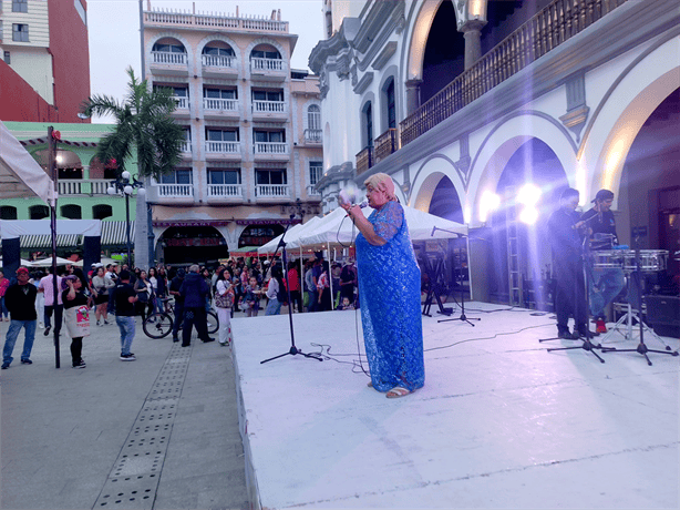 Así  festejaron el Día de la Candelaria con la tradicional Tamaliza en el Zócalo de Veracruz
