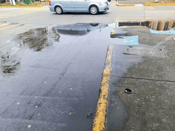 Vecinos denuncian acumulación de agua sucia en diferentes zonas de Veracruz