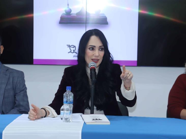 Zulema Mosri presentó su libro Perspectiva de Género en la Justicia Administrativa