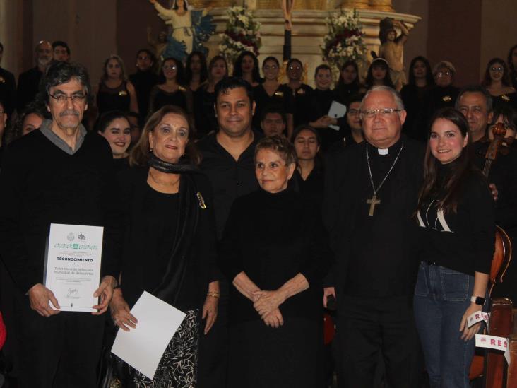 La Orquesta Sinfónica Daniel Ayala, el coro de la EMBA y el coro ´I Cantori´ ofrecieron concierto en la Catedral de Veracruz
